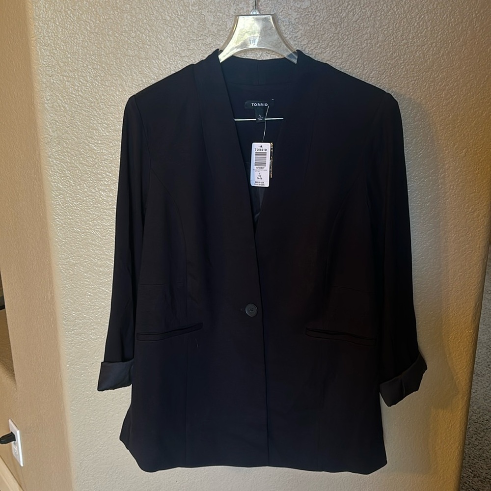 Women’s blazer from TORRID
